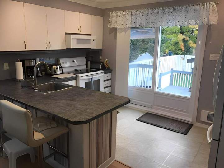Kitchen countertop installation Montreal
